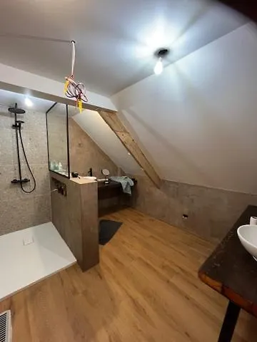 Apartment Old School