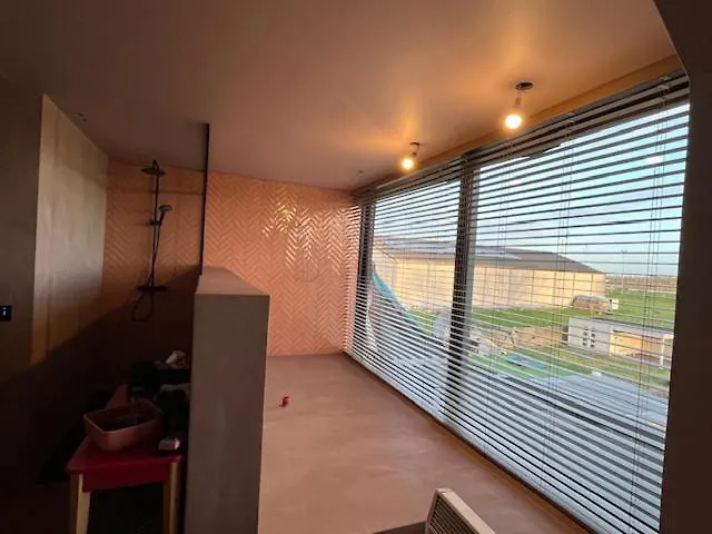 Old School Apartment Leffinge